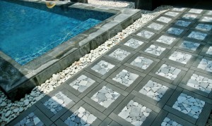 Garden Tile 40×40 – Rustic Grey with grey mosaic stone